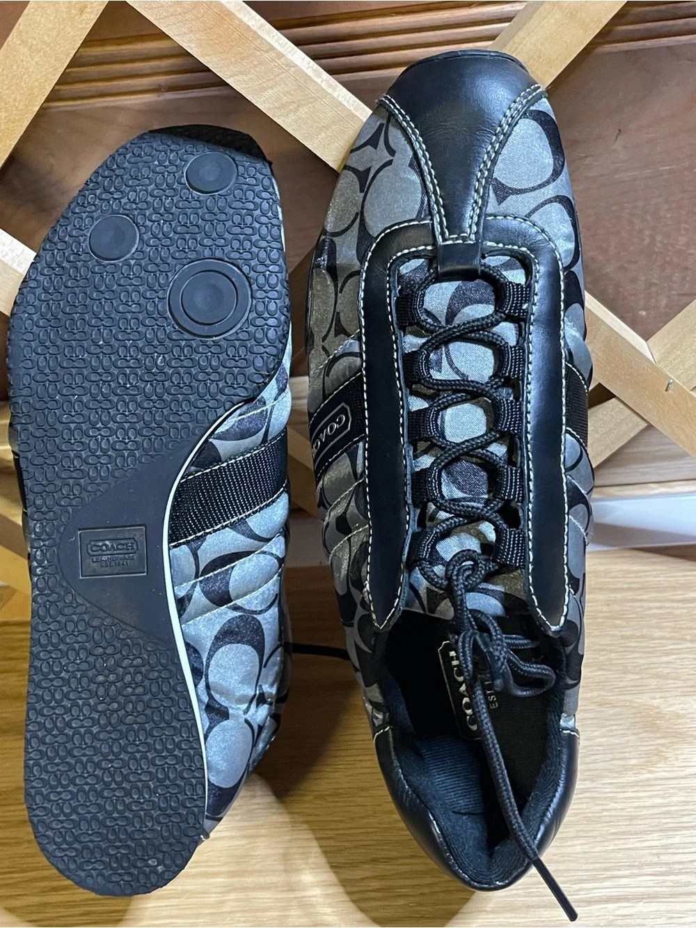Coach Sz 8.5 Sporty Low- Profile Trainer -Sneaker